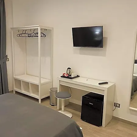 Regina לינה וארוחת בוקר נאפולי