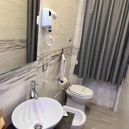 Regina 4* Νάπολη